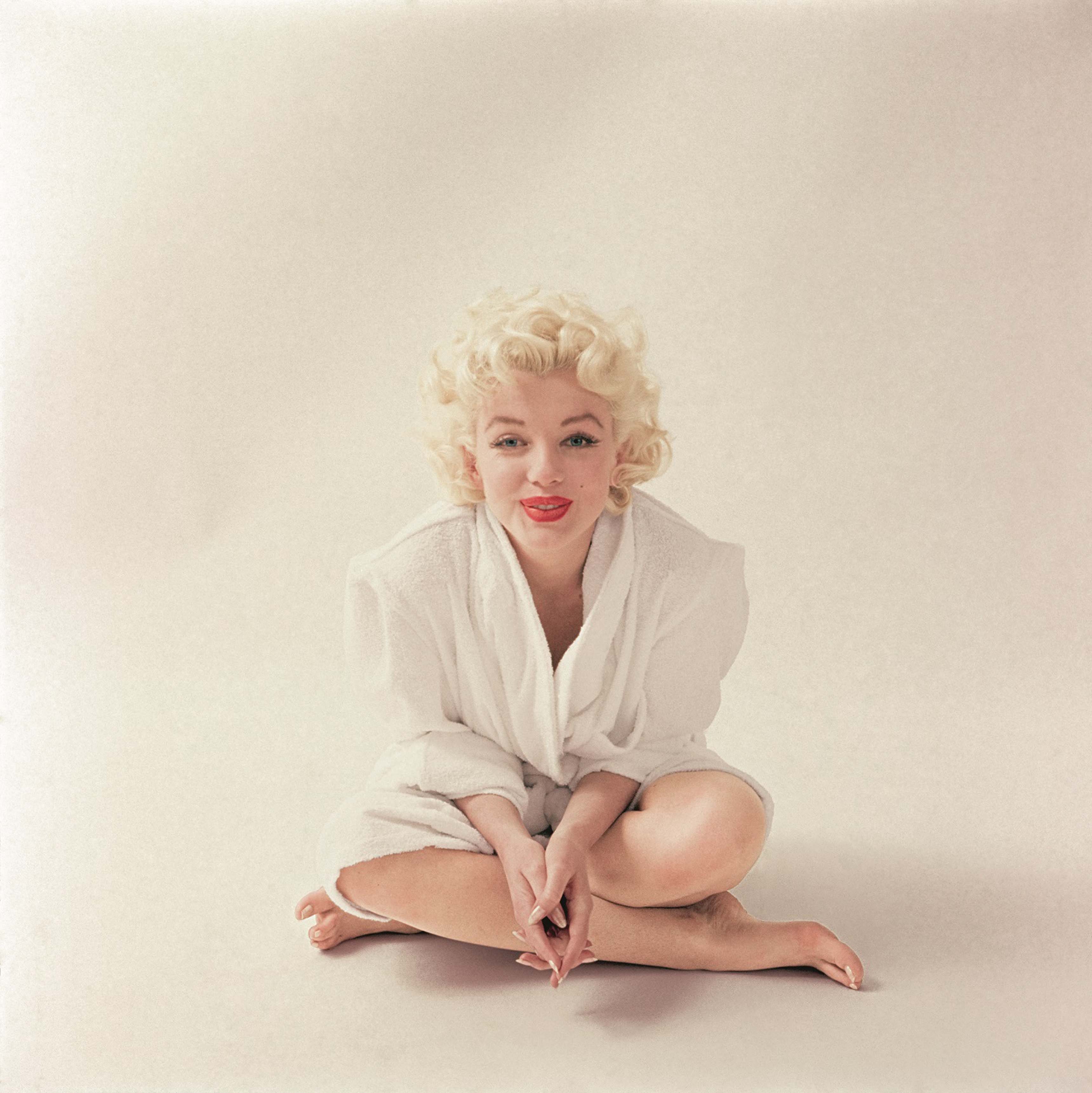 Les dernières images secrètes de Marilyn Monroe. Photographed by Milton H. Greene - The Essential Marilyn Monroe, published by ACC Editions ©2017 Joshua