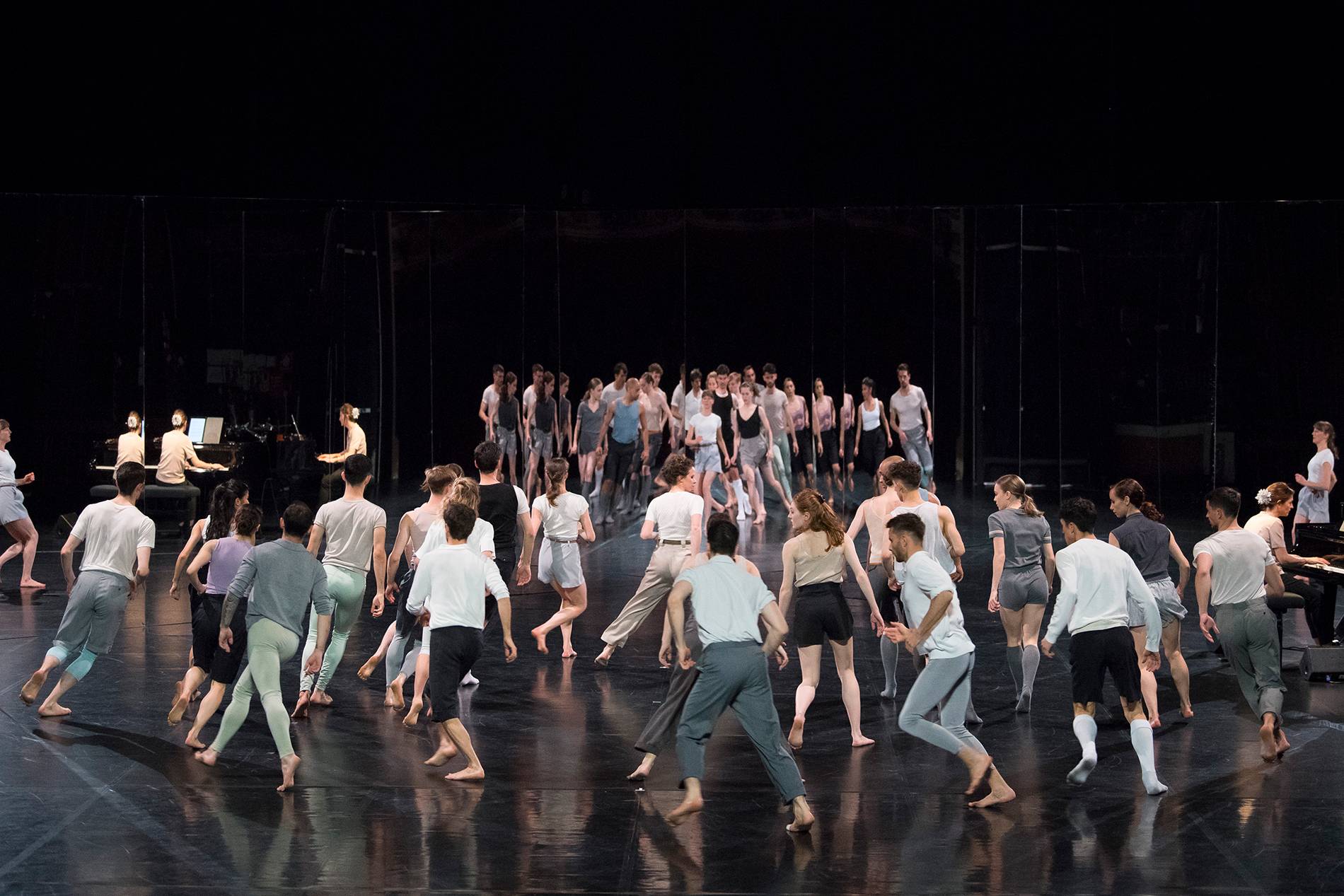 Petter Jacobsson et Thomas Caley / Ballet de Lorraine, "For Four Walls", Festival d'Automne à Paris © Laurent Philippe