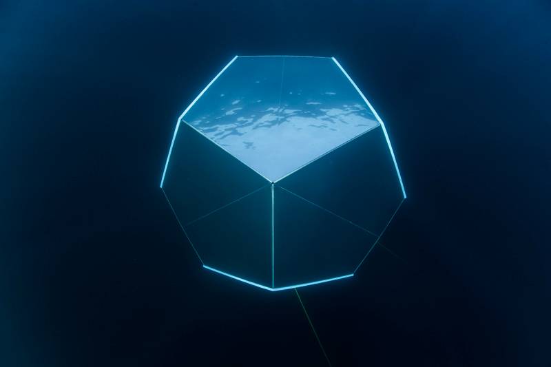 “Underwater Pavilions” (2016) de Doug Aitken, vue d'installation, Avalon, Californie.