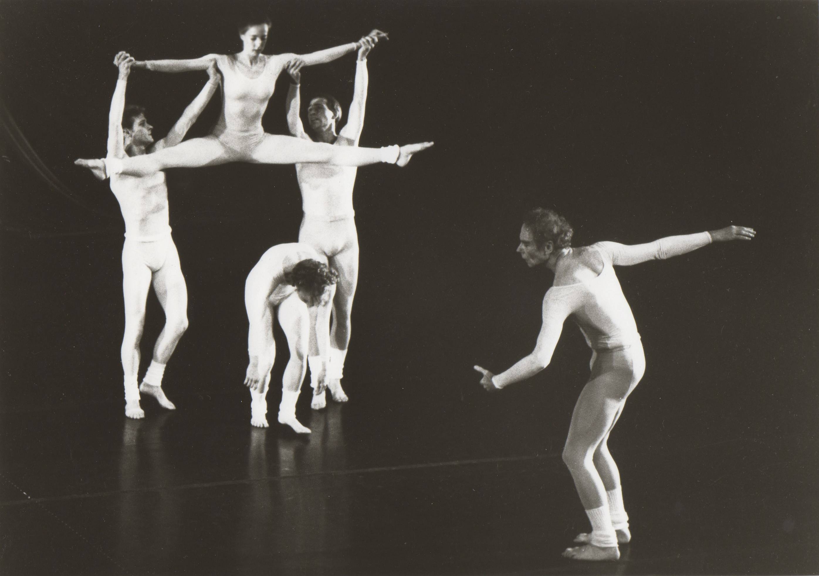 Merce Cunningham, "Sounddance" 1975 © Johan Elbers / Merce Cunningham Trust