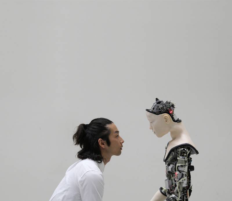 “Co(AI)xistence”, © Justine Emard. Adagp, Paris 2018 avec Mirai Moriyama & Alter - développé par Ishiguro lab, Osaka University et Ikegami Lab, Tokyo University. 