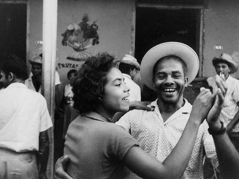 Deux danseurs dans "Salut les Cubains!" d'Agnès Varda (1963)