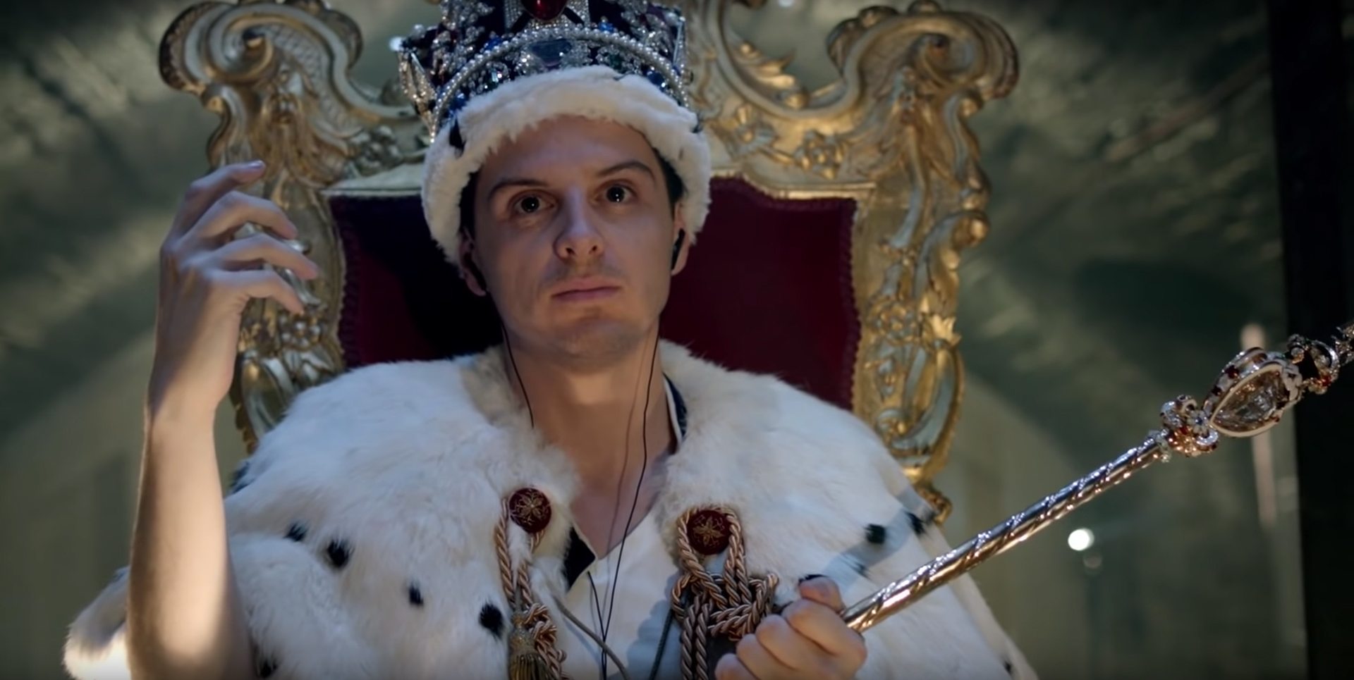 Andrew Scott dans “La Chute du Reichenbach”, saison 2, épisode 3 de la série “Sherlock”.