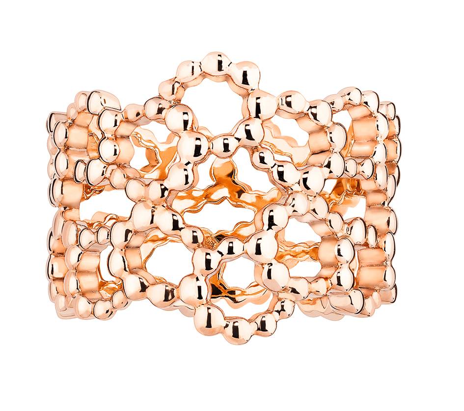 The "Milieu du siècle" ring from the Archi Dior collection 