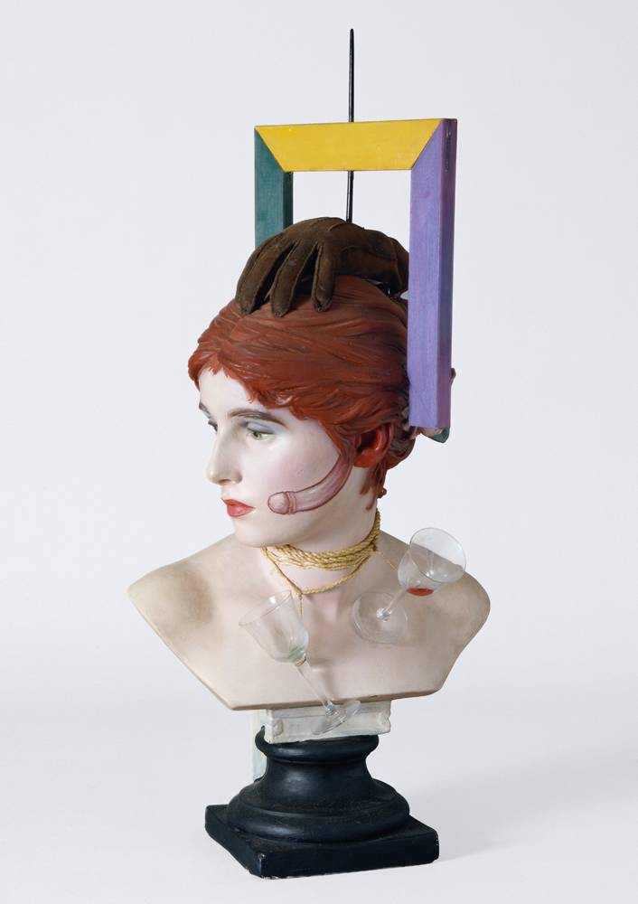 Wilhelm Freddie, “Sex-paralysappeal”, Plaster and painted wood, glass, rope, glove, 1936 (copy 1961). © Photo Moderna Museet Stockholm.