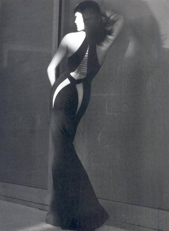 Elektra by Tom Munro styled by George Cortina. Model: Hilary Rhoda (Paru dans le Numéro 86)
