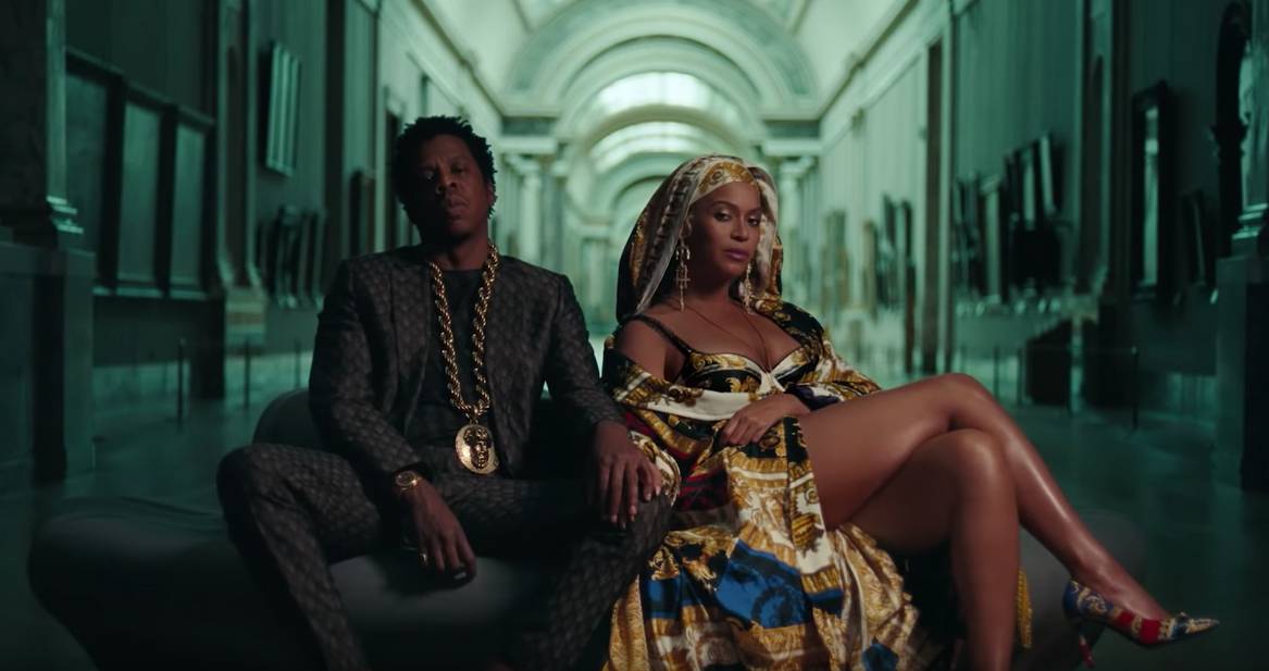 Beyoncé et Jay-Z dans le clip “APESHIT”. 