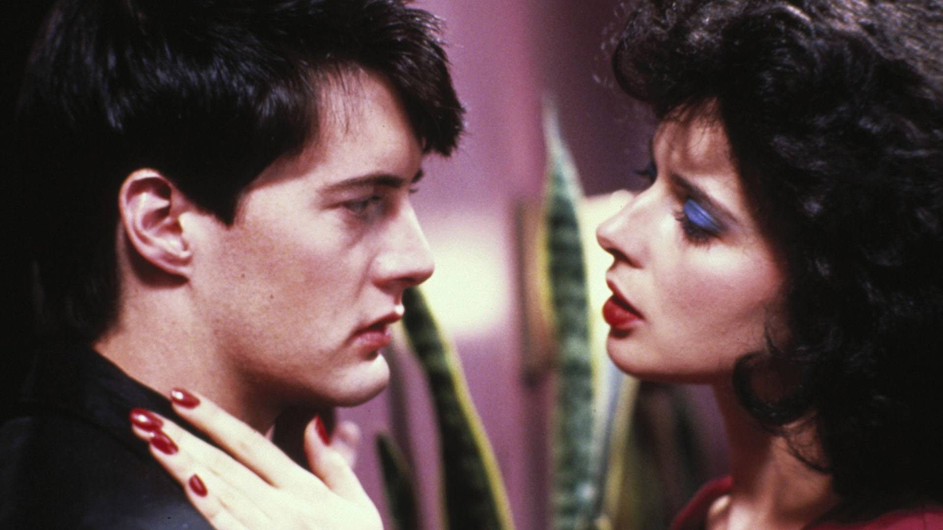 Kyle MacLachlan and Isabella Rossellini in “Blue Velvet”.