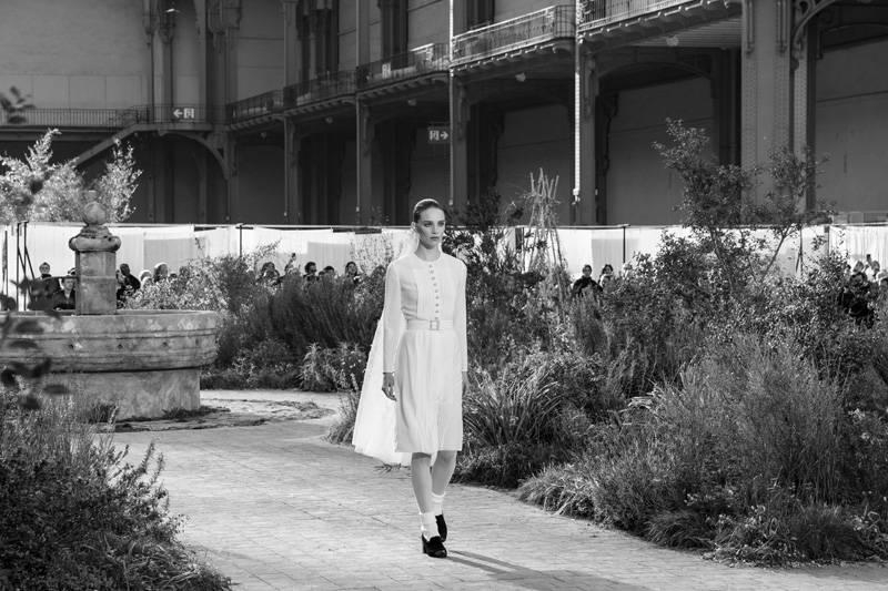 Le défilé Chanel haute couture printemps-été 2020 vu par Mehdi Mendas