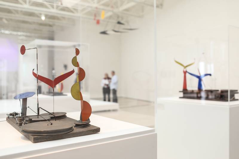 Alexander Calder, “Four Elements (maquette for 1939 New York World's Fair)” (1938) et “Dancers and Sphere (maquette for 1939 New York World's Fair)” (1938) © Belén de Benito