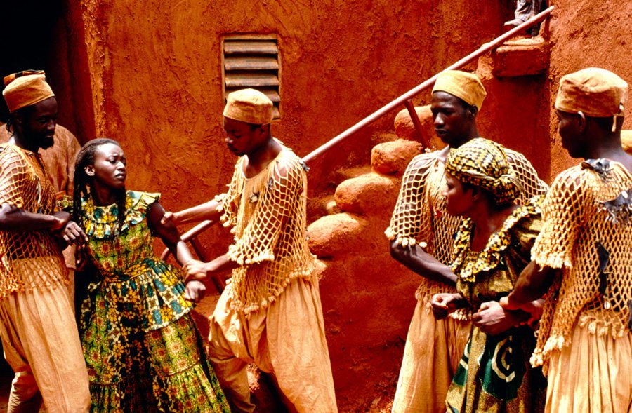 Fatoumata Diawara, "Sia, le rêve du python" (2002) de Dani Kouyaté.