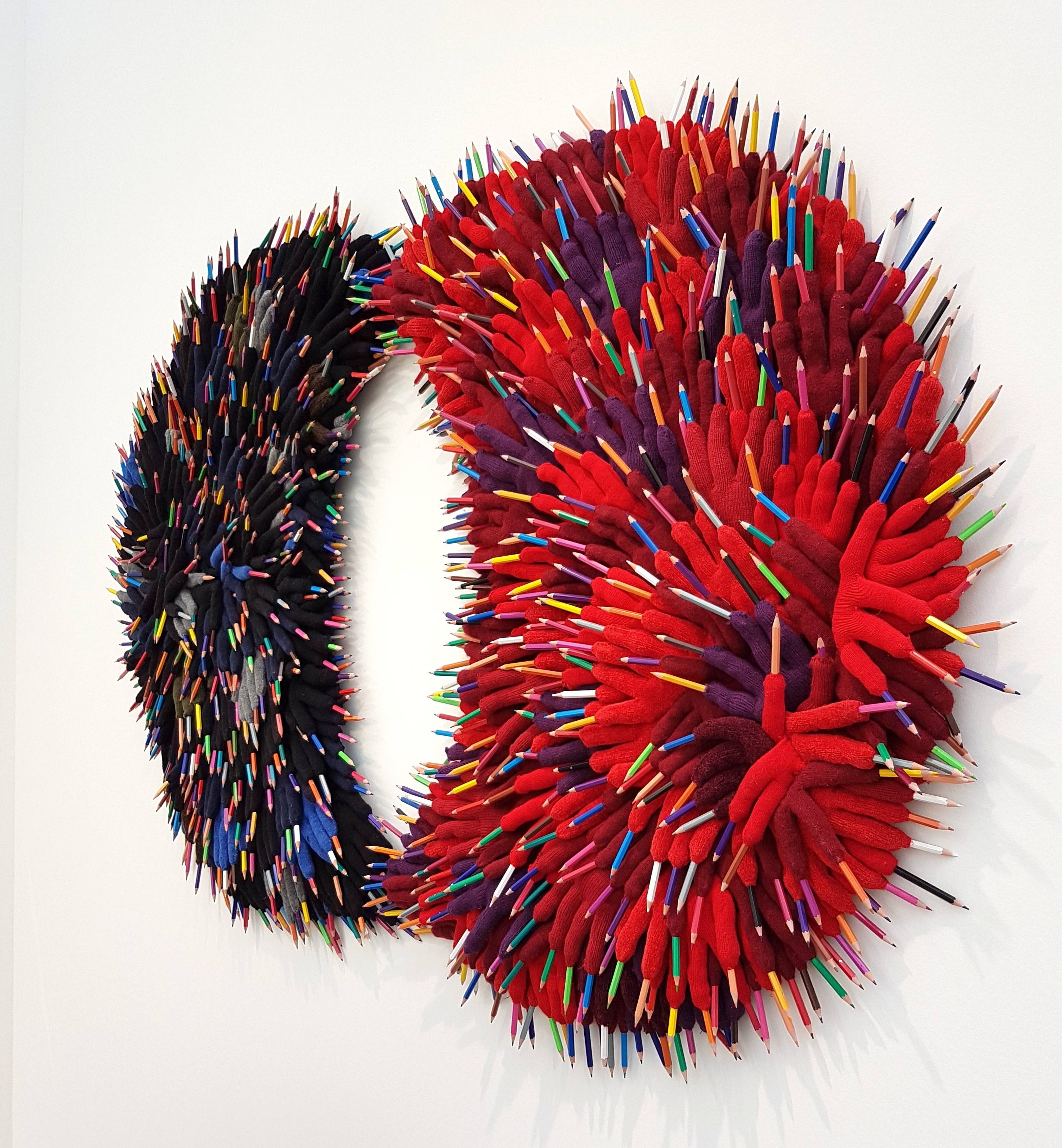 Annette Messager, Discours amoureux, 2017. Gloves and pencils, 115 x 180 x 12 cm