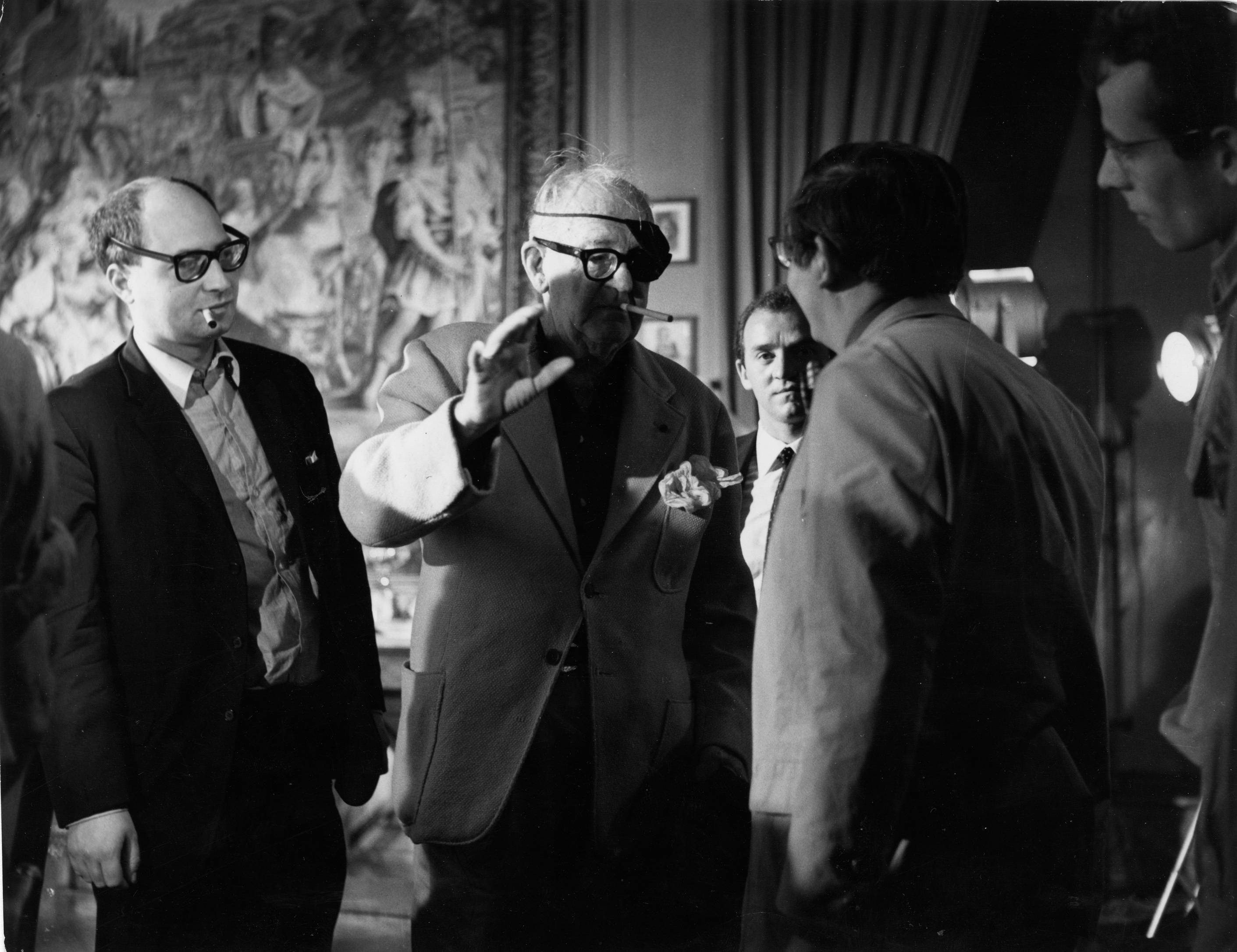 Pierre Rissient en compagnie de John Ford et de Claude Chabrol en 1966 à Paris.