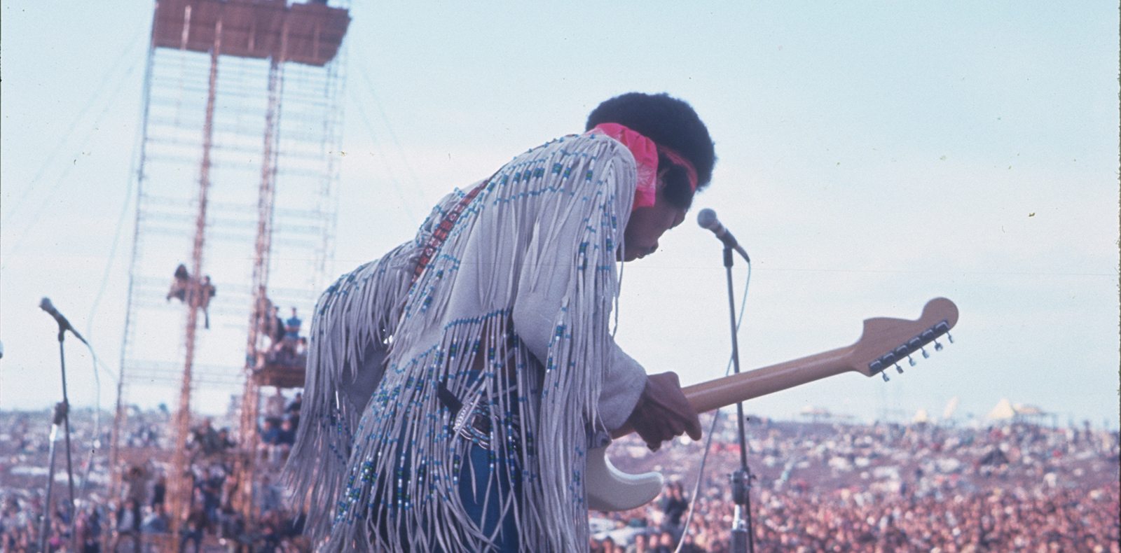 Jimi Hendrix, lors de la première édition du festival Woodstock, en août 1969. Photo : Jonathan Stathakis