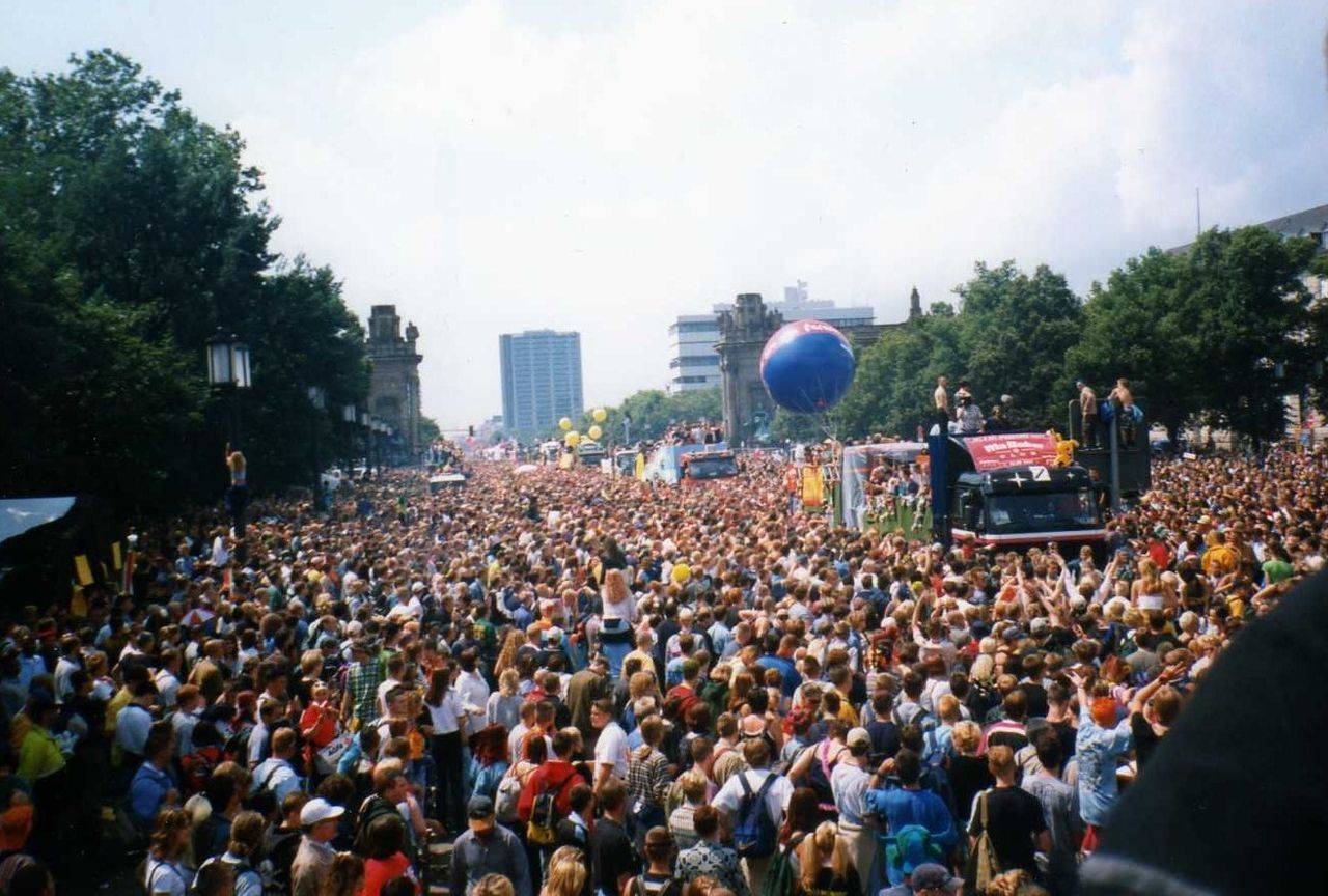 Love Parade de Berlin en 1998. 