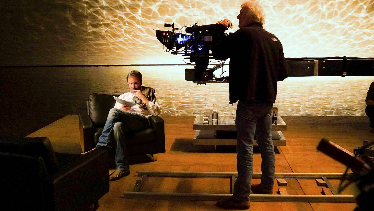 Roger Deakins et Roger Villeneuve sur le plateau de “Blade Runner 2049”.