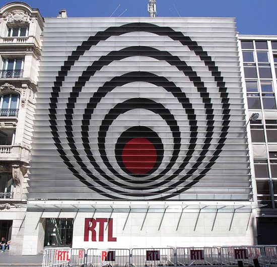 Ancien siège de RTL au 22, rue Bayard à Paris.