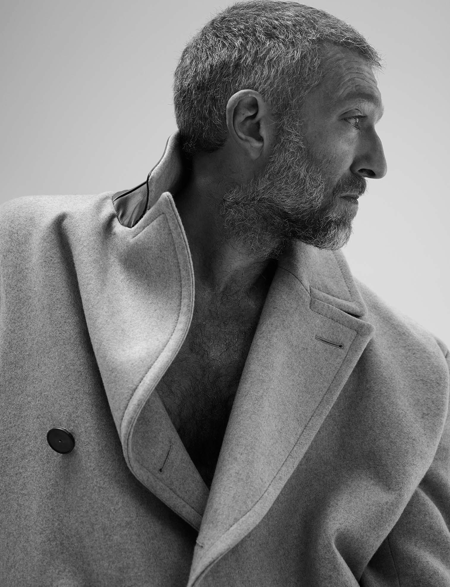 Vincent Cassel by Jean-Baptiste Mondino. Photograph published in Numéro #186 in 2017. Exclusive signed print for the "Mondino Numéro 20 ans" exhibition at the Studio des Acacias in Paris. Inkjet print on Rauch Dos Bleu paper.
