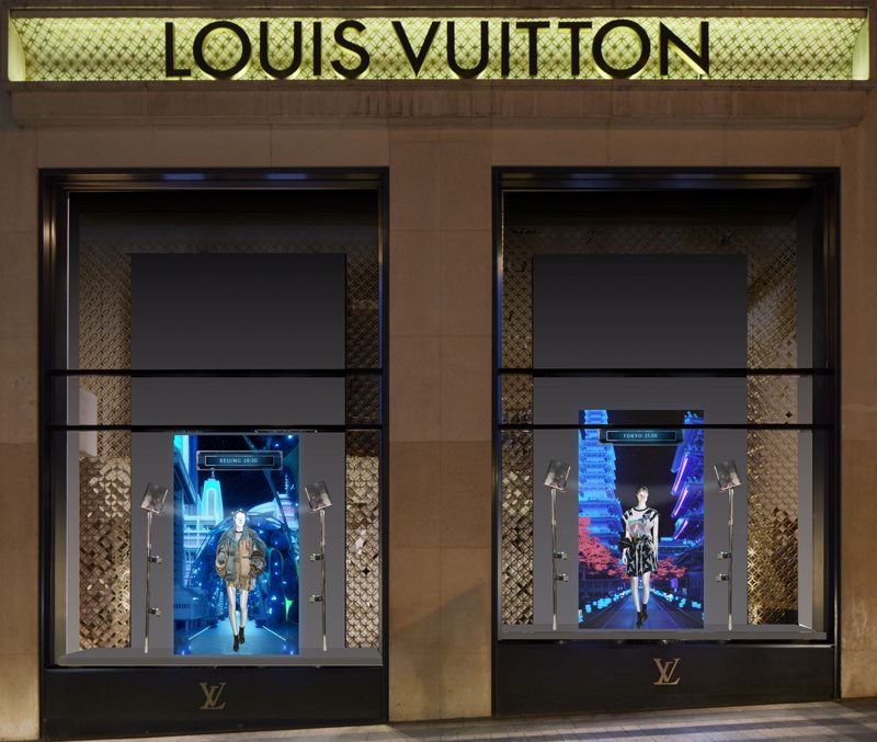 Louis Vuitton dévoile les vitrines futuristes imaginées par Nicolas Ghesquière et Es Devlin