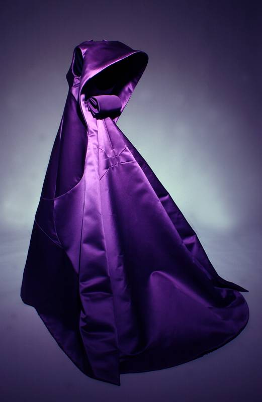 <p>Chado Ralph Rucci, <em>Tabernacle Infanta </em>evening gown, fall 2003, USA, gift of Chado Ralph Rucci. 2005.2.1. Featured in “American Beauty”<em> </em>(2009).</p>

