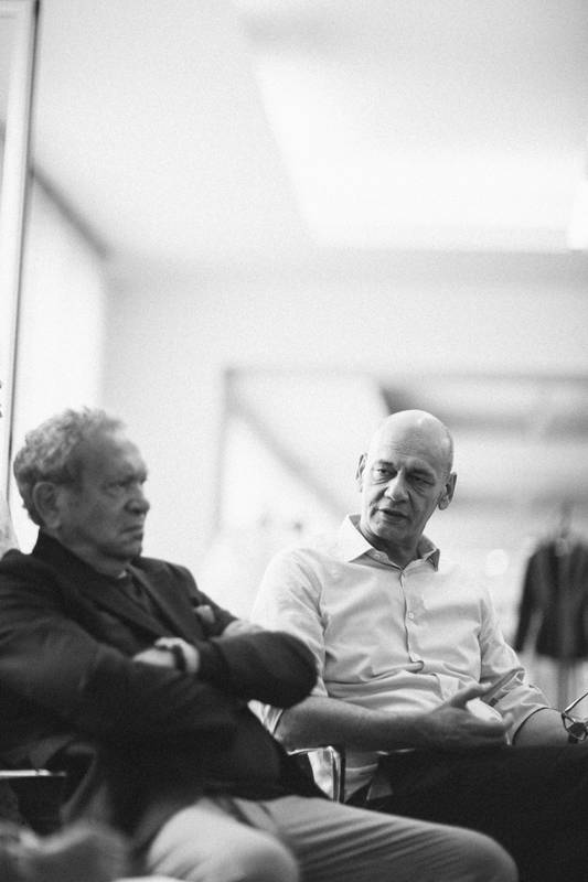 <p>Le créateur Ermanno et l’homme d’affaires Toni Scervino, fondateurs du label Ermanno Scervino, photographiés par Virgil Guinard</p>
