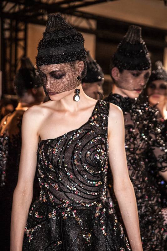 Backstage : le défilé Armani Privé couture automne-hiver 2017-2018 vu par Mehdi Mendas