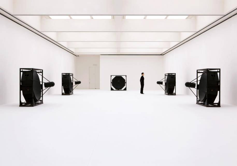 <p>Ryoji Ikeda, Matrix [5ch version], sound installation, 2009. photo by Ryuichi Maruo © Ryoji Ikeda</p>

