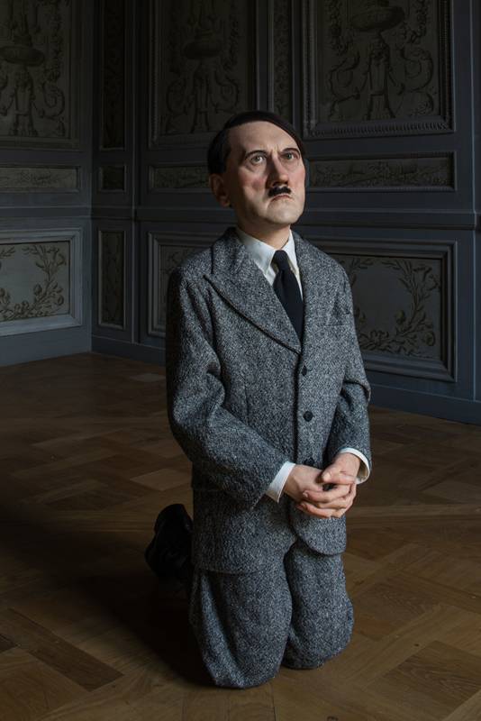 <p>Maurizio Cattelan, “Him” (2001). Photo : Zeno Zotti. Vue de l’exposition “Maurizio Cattelan, Not Afraid of Love” à la Monnaie de Paris, du 21 octobre 2016 au 8 janvier 2017.</p>
