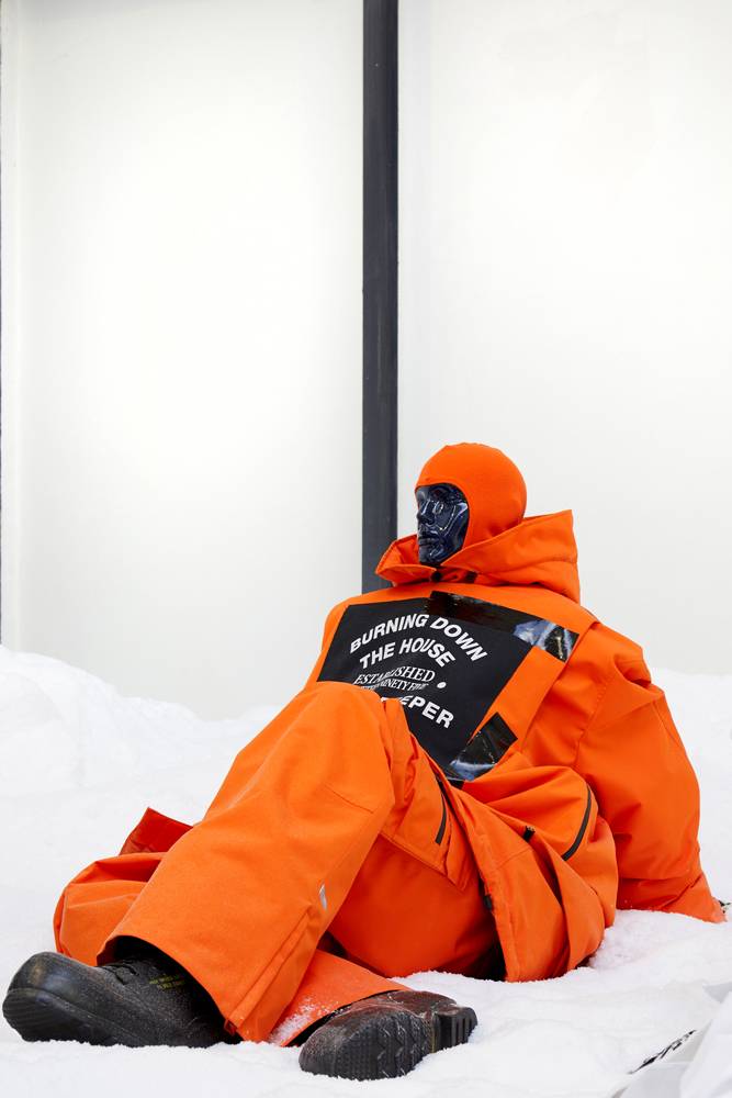 La collaboration Raf Simons x Templa réinvente l’équipement de ski de luxe