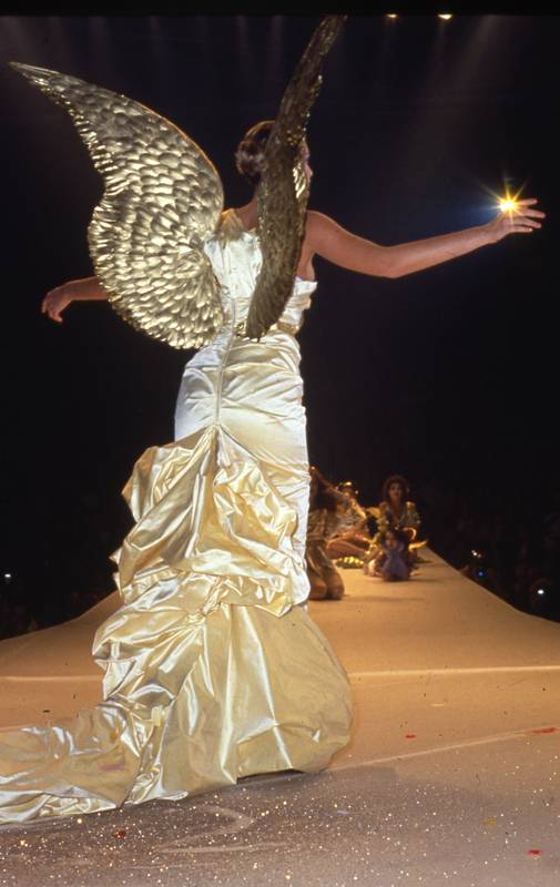 <p>Thierry Mugler, Fall-Winter<span class="fs-add-2"> </span>1984-1985 ready-to-wear collection. Photo: Patrice Stable.</p>
