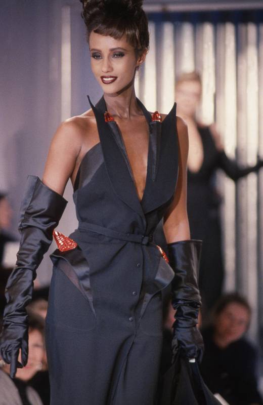 <p>Thierry Mugler, Fall-Winter 1989-1990 ready-to-wear collection. Photo: Patrice Stable.</p>
