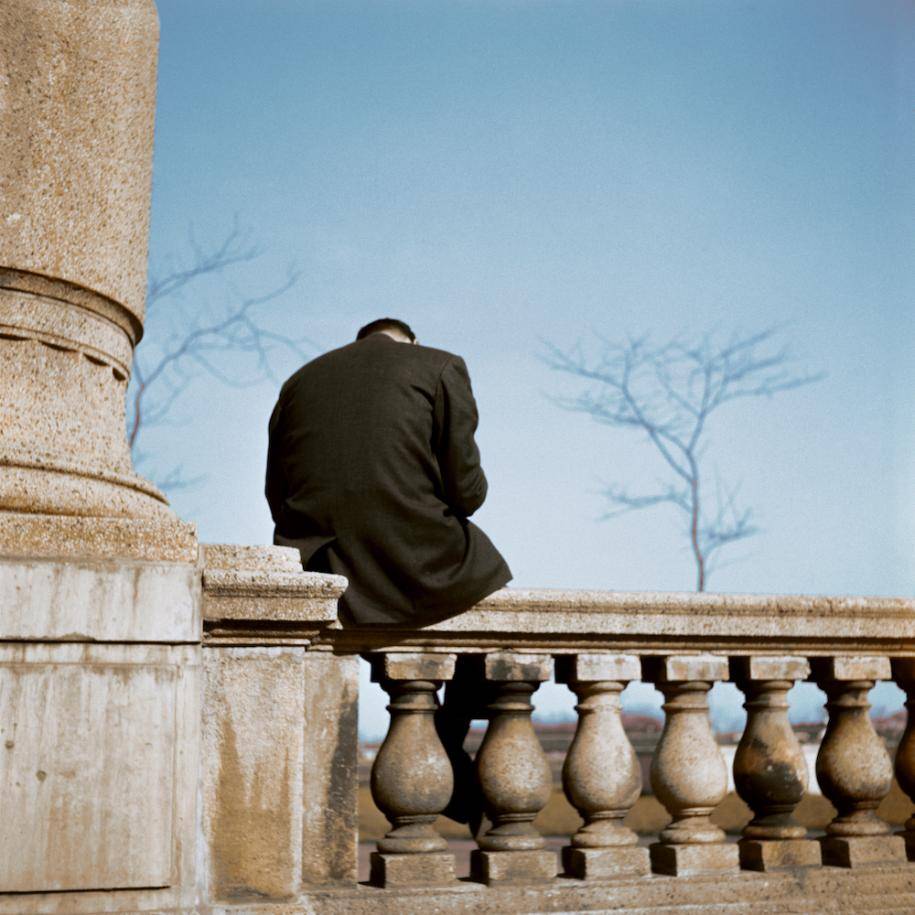 <p>Vivian Maier, “Chicago”, 1956, Tirage chromogène posthume. © Estate of Vivian Maier, Courtesy Maloof Collection and Howard Greenberg Gallery, New York, Les Douches la Galerie, Paris.</p>
