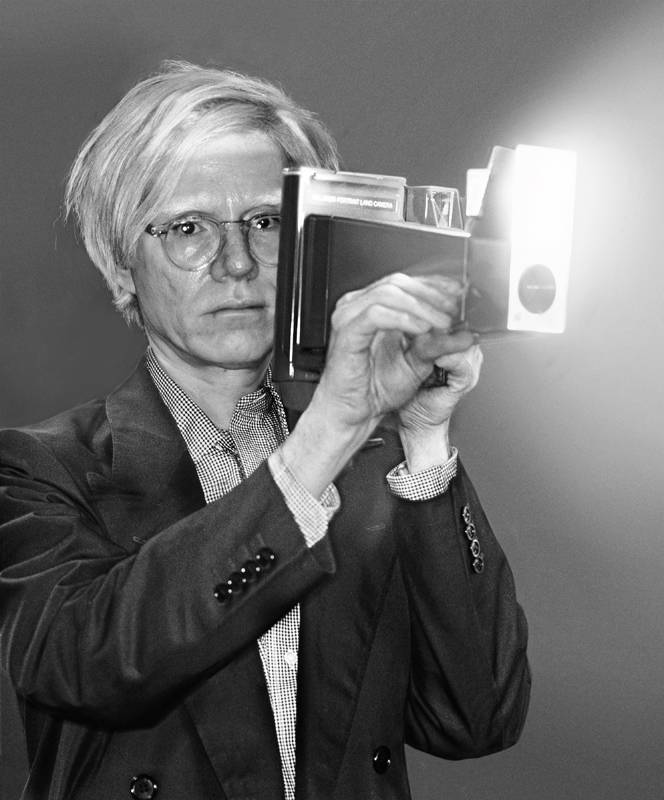Qui est Philippe Morillon, photographe d’Andy Warhol et de Saint Laurent?