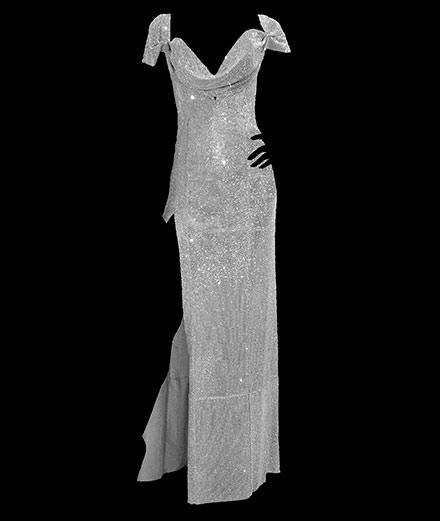 Pourquoi la “Million Dollar Dress” d'August Getty porte-t-elle ce nom?