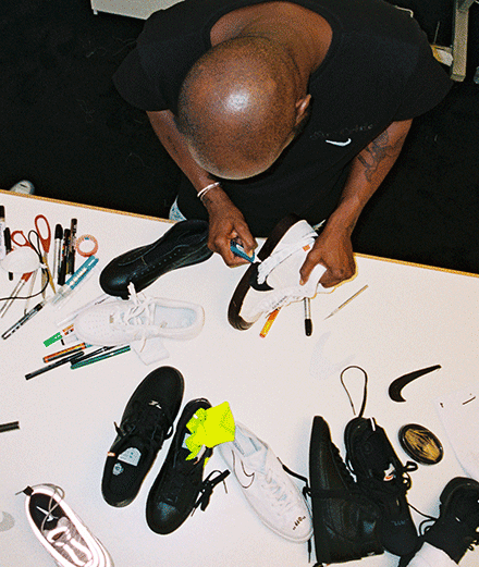 Virgil Abloh x Nike :  the “do-it-yourself ” design
