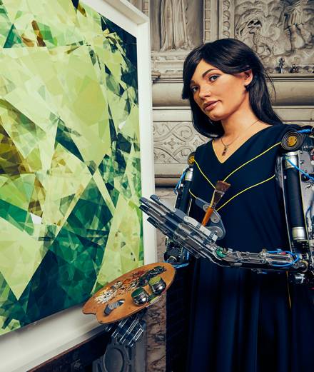 Ai-Da : première artiste-robot déjà star d'une exposition 