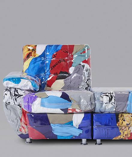 Balenciaga dévoile un sofa imaginé par le designer Harry Nuriev