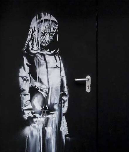 Une oeuvre volée de Banksy refait surface dans un grenier d'Italie