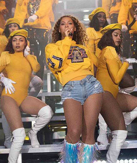 Les costumes de scène Balmain de Beyoncé à Coachella seront en vente dès ce soir 