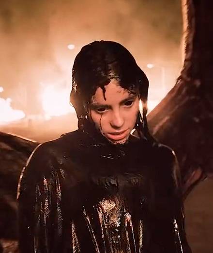 Billie Eilish plonge en enfer dans son nouveau clip
