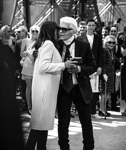 Au défilé Chanel, Karl Lagerfeld rend hommage à Paris 