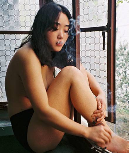 Sexes et nénuphars : Luo Yang, photographe des jeunes filles en fleurs