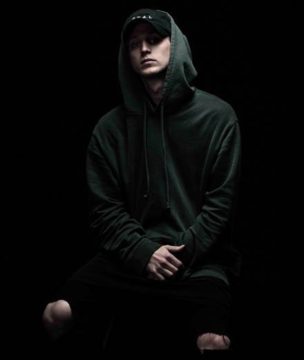 On a rencontré NF, le nouvel Eminem déjà en tête des charts aux USA