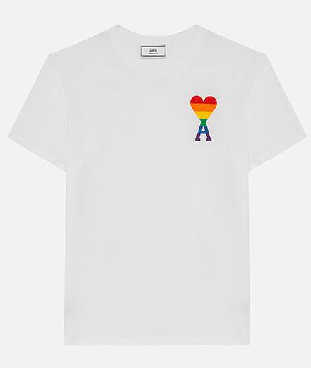 Objet du jour : le tee-shirt Ami Rainbow en soutien à la cause LGBT