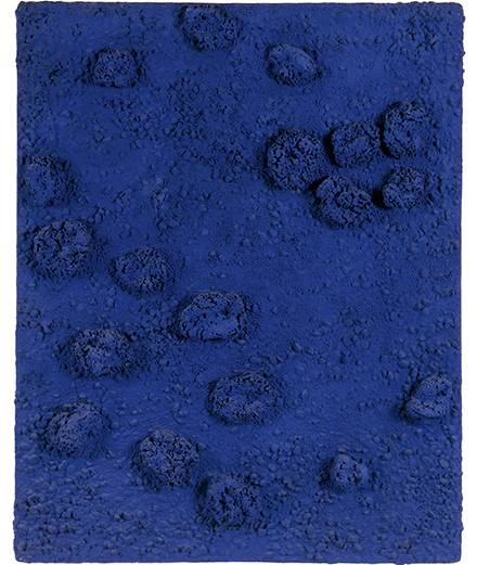 Plongée dans le bleu d’Yves Klein, au musée Soulages de Rodez