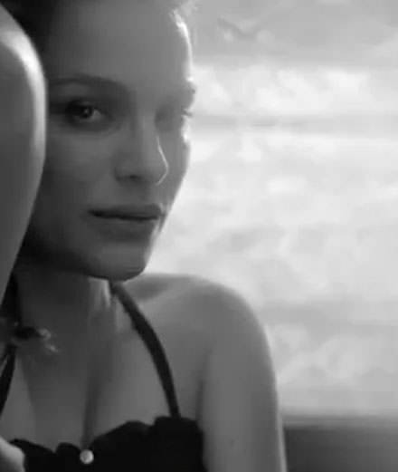 Natalie Portman enceinte dans le nouveau clip de James Blake