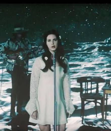 “Love”, la virée lunaire de Lana Del Rey 