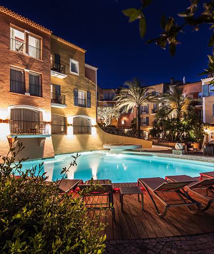Comment l'hôtel Byblos de Saint-Tropez est devenu un lieu mythique